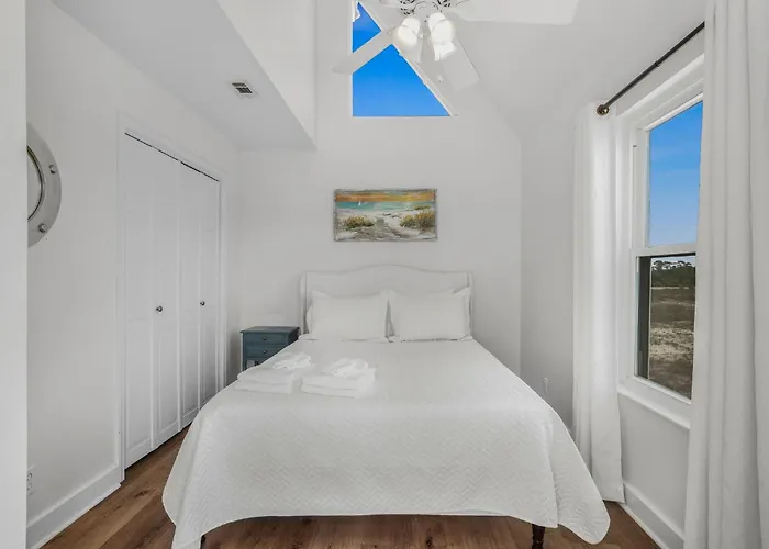 Oceanview, 3min Walk, Tent & Chairs Included *