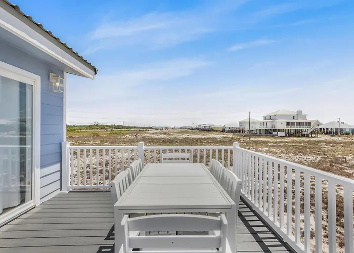 Holiday home Oceanview, 3min Walk, Tent & Chairs Included *